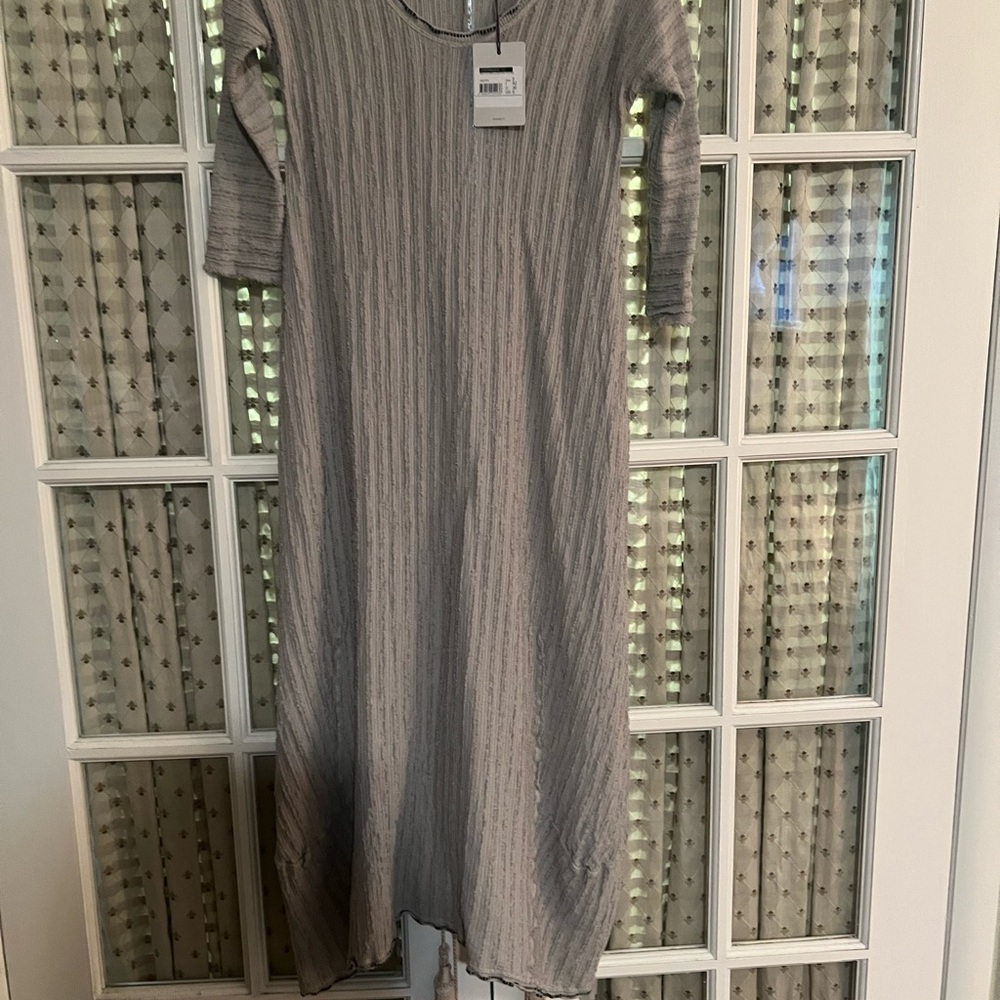 Light Gray Ribbed Knit Maxi Dress with Long Sleeves